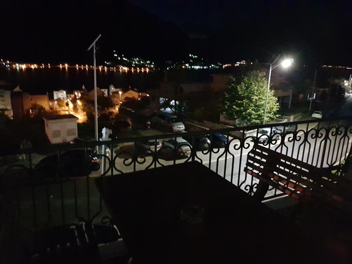 Apartment Stella Di Cattaro Bagian luar foto