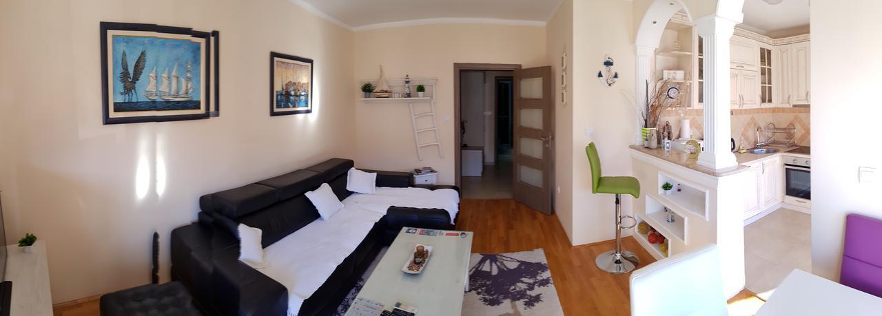 Apartment Stella Di Cattaro Bagian luar foto