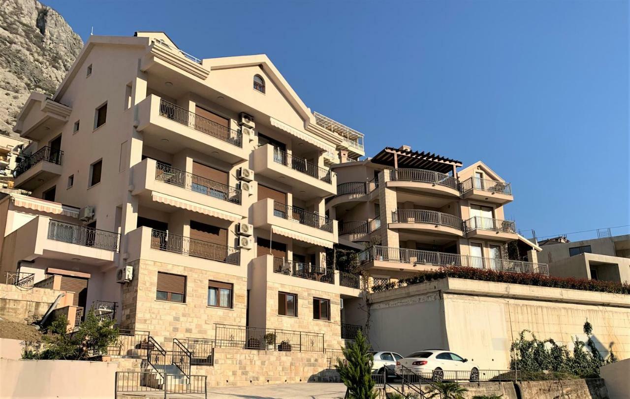 Apartment Stella Di Cattaro Bagian luar foto