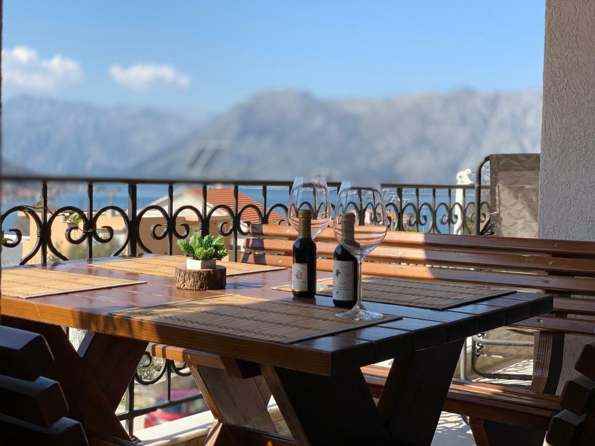 Apartment Stella Di Cattaro Bagian luar foto